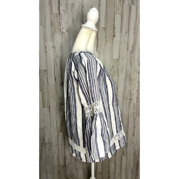 Crown & Ivy Women's‎ Blue Striped Crochet Peasant Blouse Size Small - Picture 2 of 5